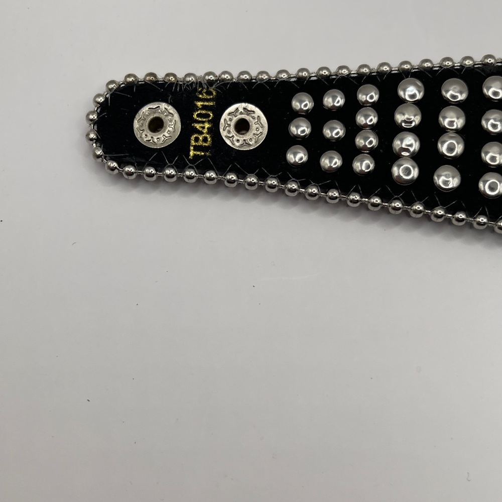 Rhinestone Encrusted Cuff Bracelet - Picture 7 of 10